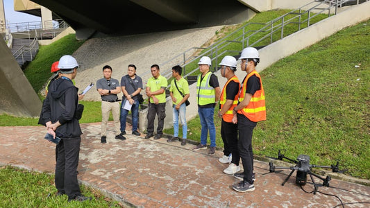 𝐃𝐫𝐨𝐧𝐞 𝐅𝐚𝐜̧𝐚𝐝𝐞 𝐂𝐥𝐞𝐚𝐧𝐢𝐧𝐠 - 𝐓𝐡𝐞 𝐅𝐮𝐭𝐮𝐫𝐞 𝐨𝐟 𝐏𝐫𝐨𝐩𝐞𝐫𝐭𝐲 𝐌𝐚𝐧𝐚𝐠𝐞𝐦𝐞𝐧𝐭