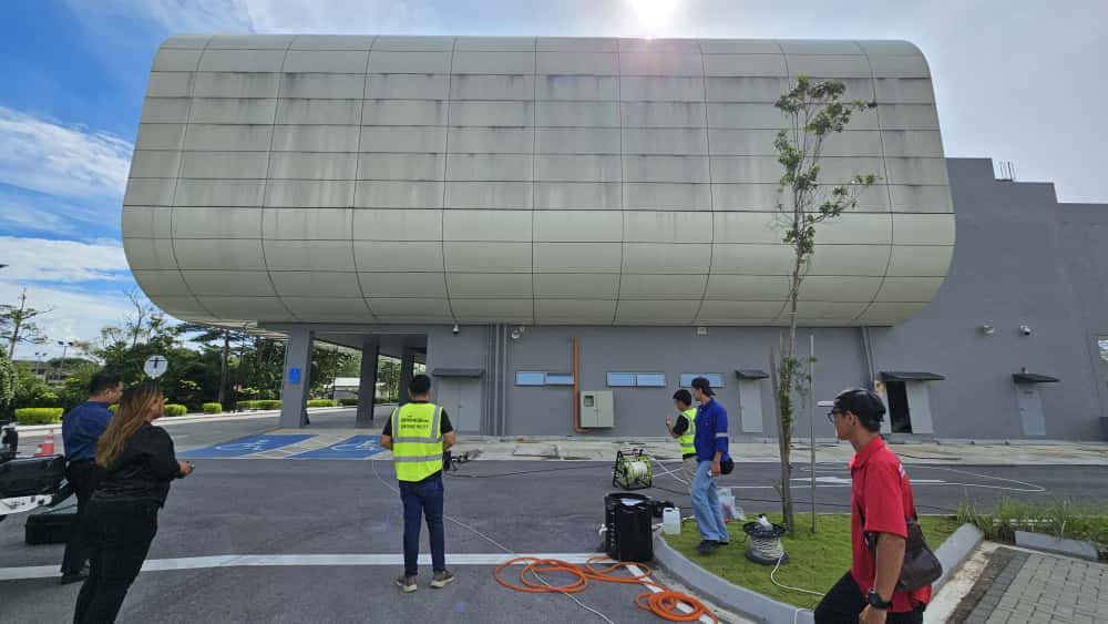 𝐃𝐫𝐨𝐧𝐞 𝐅𝐚𝐜̧𝐚𝐝𝐞 𝐂𝐥𝐞𝐚𝐧𝐢𝐧𝐠