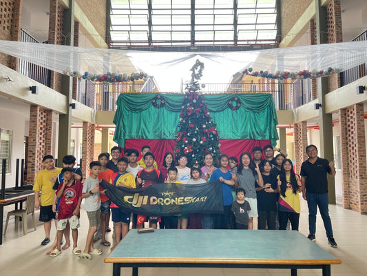 𝐒𝐞𝐚𝐬𝐨𝐧 𝐨𝐟 𝐆𝐢𝐯𝐢𝐧𝐠