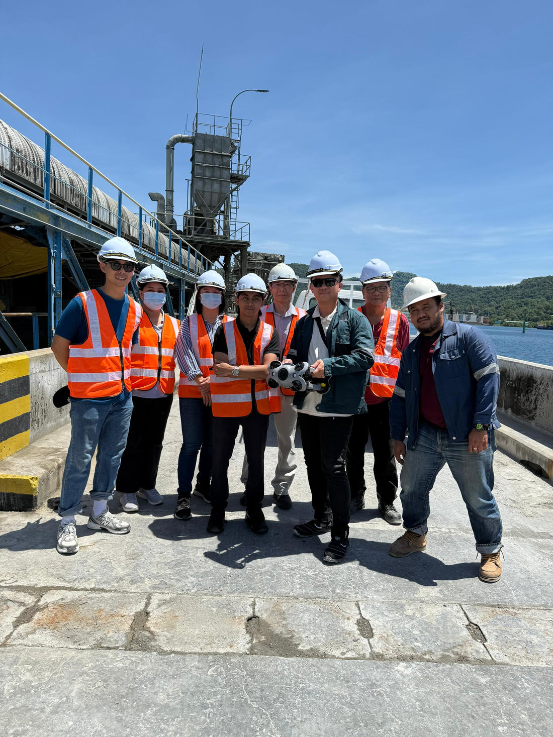 Successful delivery & training! The Chasing M2 S ROV is now with Cement Industries (Sabah) Sdn. Bhd., ready for action after a hands-on training session for underwater inspections.