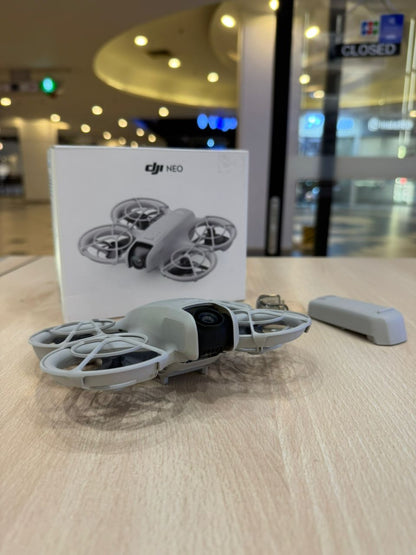 DJI NEO