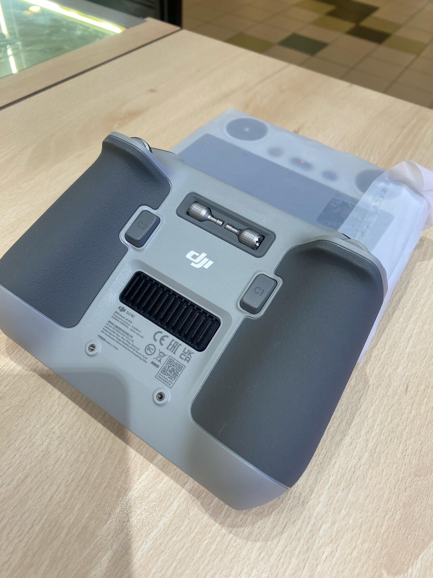 DJI REMOTE CONTROLLER (DJI RC)