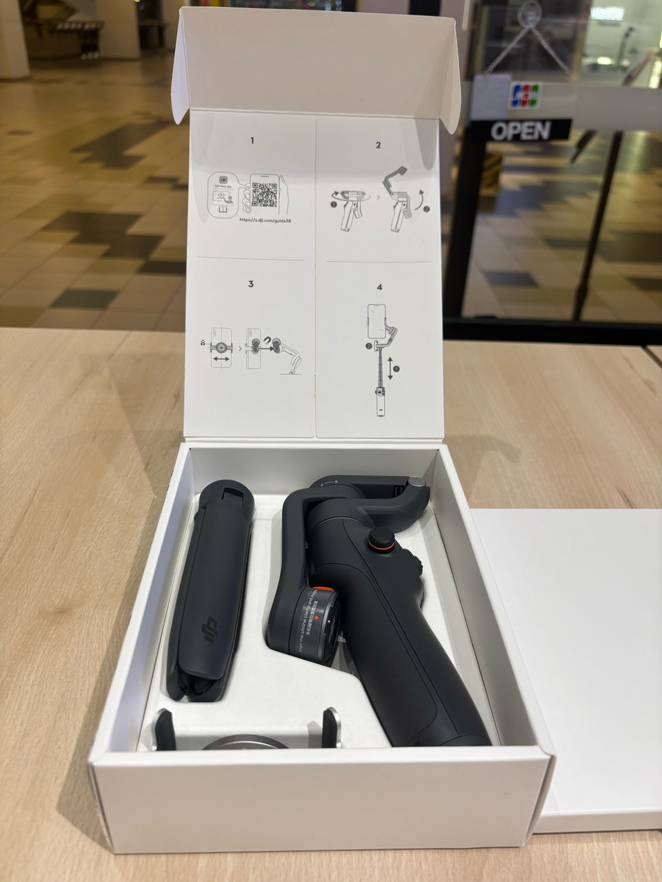 DJI OSMO MOBILE 6