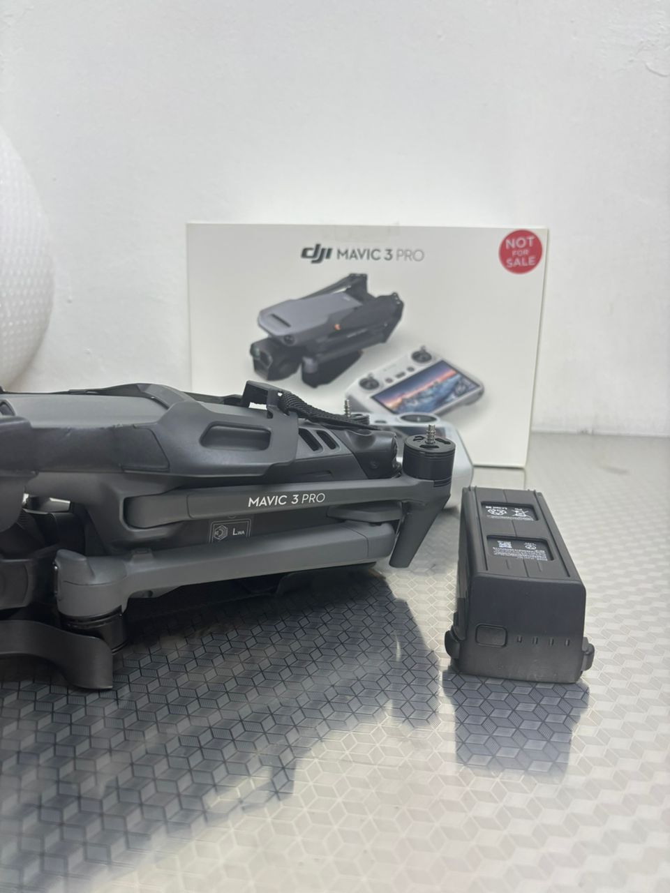 DJI MAVIC 3 PRO (DJI RC)