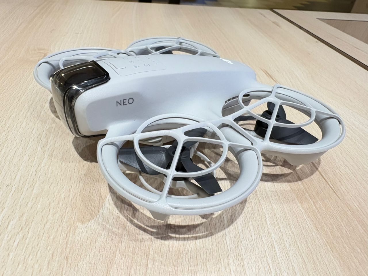 DJI NEO