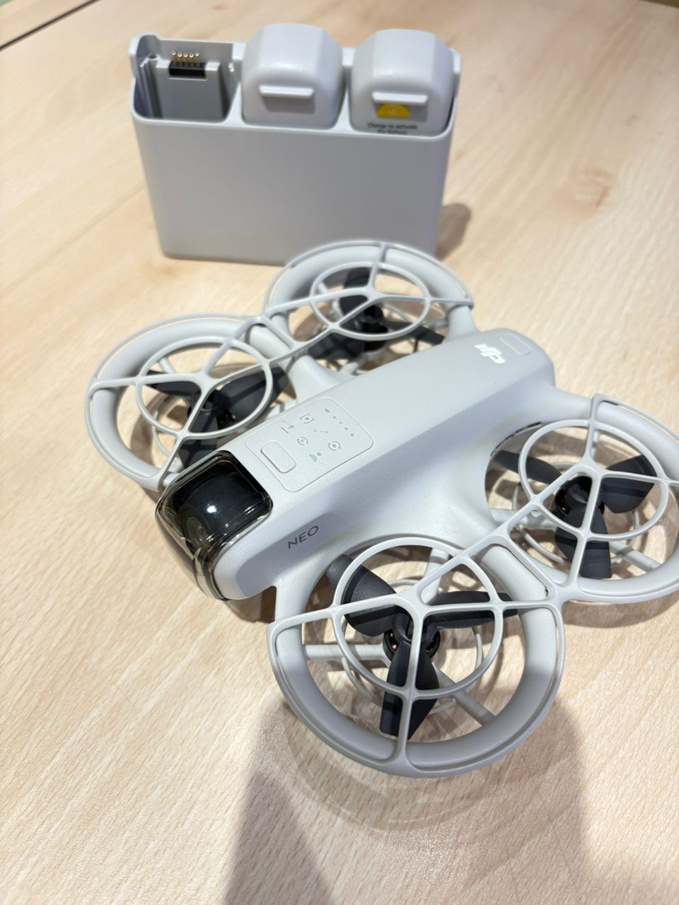 DJI NEO